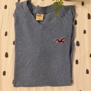 Men’s v-neck shirt